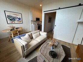 42 John St in Stamford, CT - Building Photo