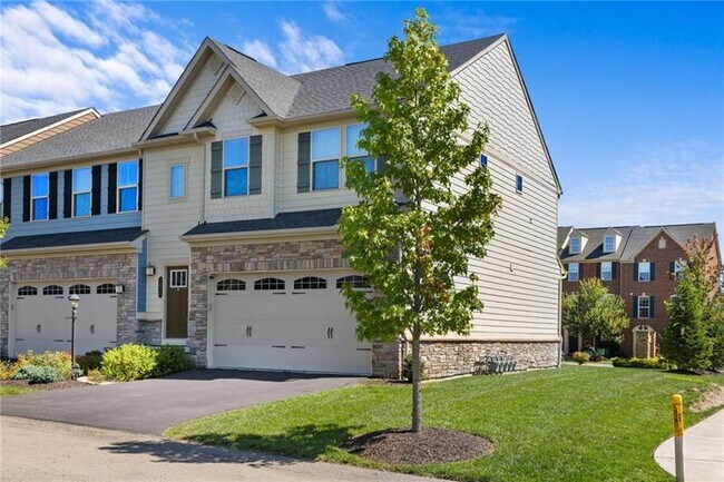 2020 Connecticut Ln in Sewickley, PA - Foto de edificio - Building Photo