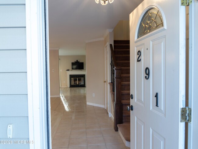 291 Stratford Pl in Morganville, NJ - Building Photo - Building Photo