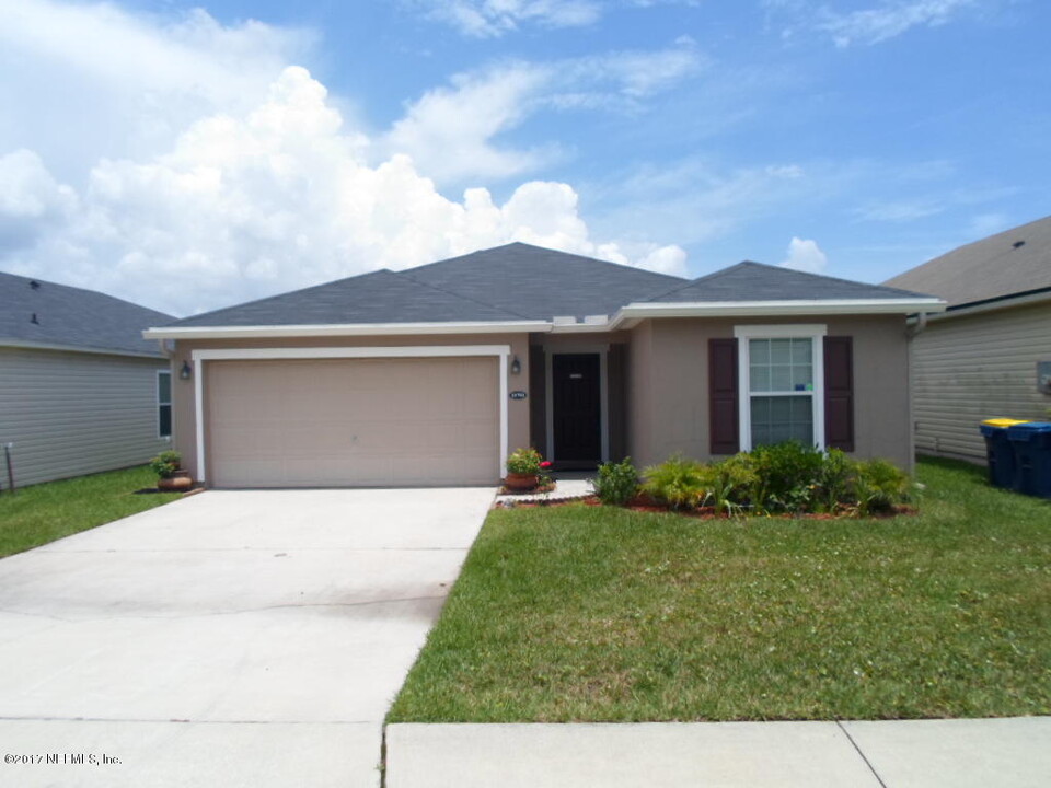 11751 Alexandra Dr in Jacksonville, FL - Building Photo