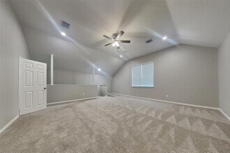 7102 Blanco Pines Dr in Humble, TX - Building Photo - Building Photo