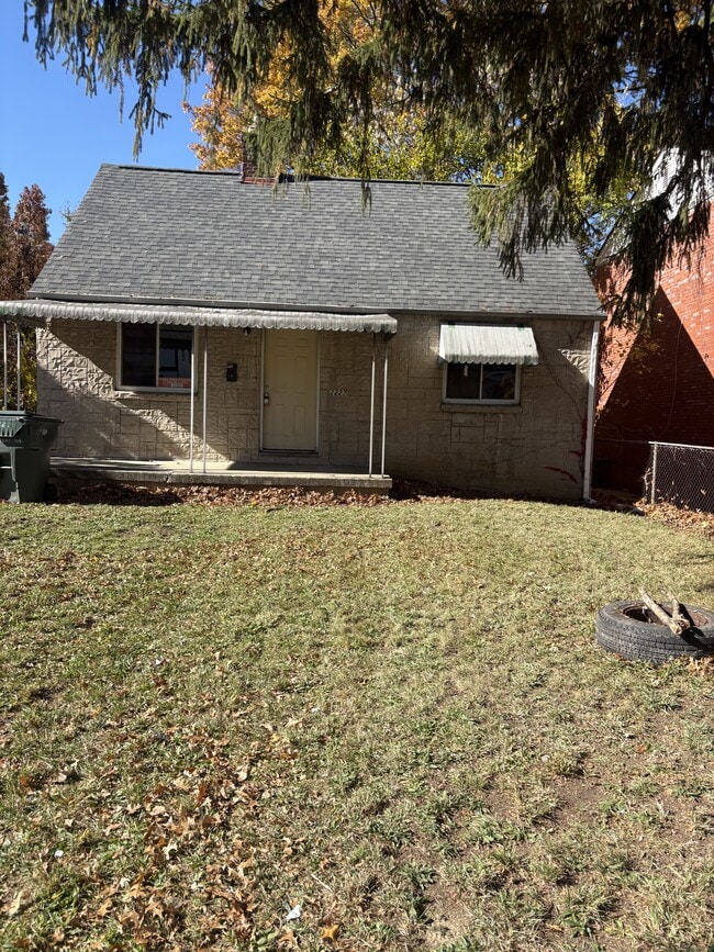 2227 Homestead Dr in Columbus, OH - Building Photo - Building Photo