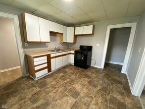 2717 S Moreland Ave in Indianapolis, IN - Building Photo - Building Photo