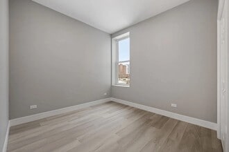 5235 S Indiana Ave, Unit 3 in Chicago, IL - Building Photo - Building Photo