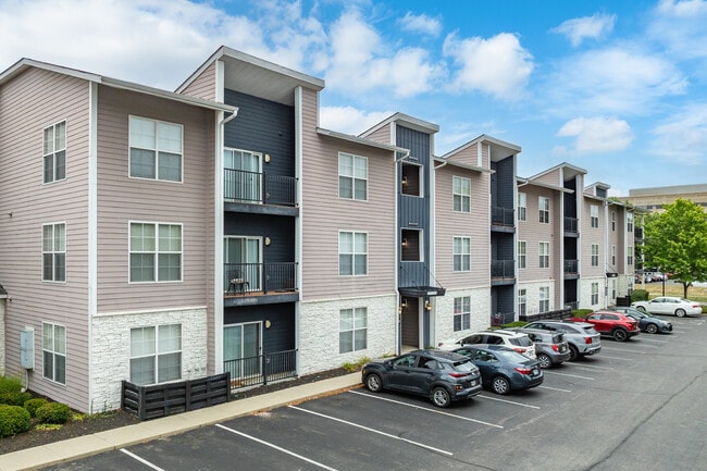 Dublin Square in Columbus, OH - Foto de edificio - Building Photo