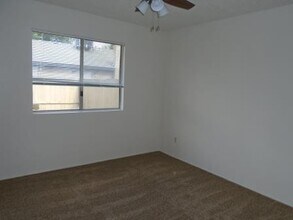 7812 N Laurelglen Blvd in Bakersfield, CA - Building Photo - Building Photo