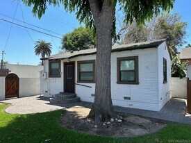 4623 Kensington Dr in San Diego, CA - Building Photo