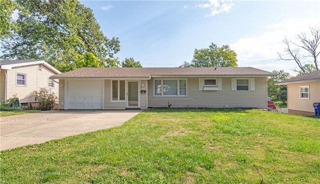 property at 40 Glenview Dr