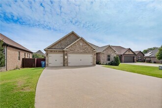 4301 SW Beech Ln in Bentonville, AR - Building Photo - Building Photo