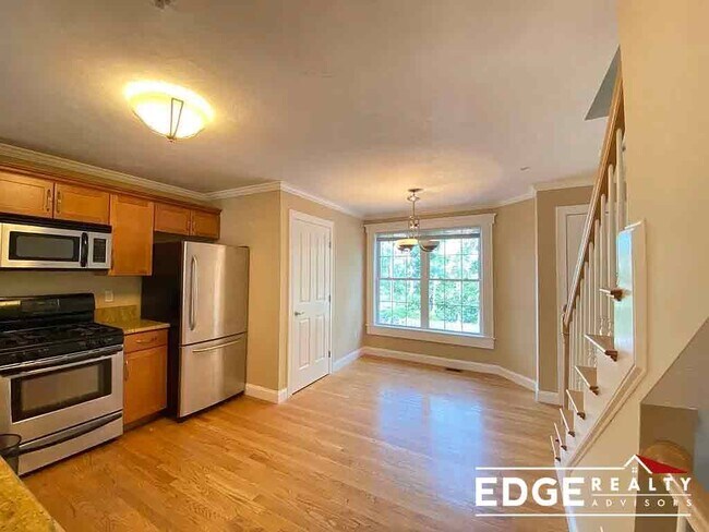 18 Middle St in Waltham, MA - Building Photo - Building Photo