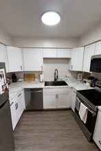 2940 N 184th St in Brookfield, WI - Building Photo - Building Photo