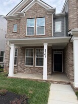 2718 Willowoak Trl in Murfreesboro, TN - Building Photo