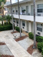 7950 Abbott Ave in Miami Beach, FL - Building Photo - Building Photo