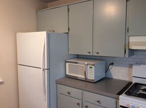 303 T St SE-Unit -Ohm #1 in Auburn, WA - Foto de edificio - Building Photo