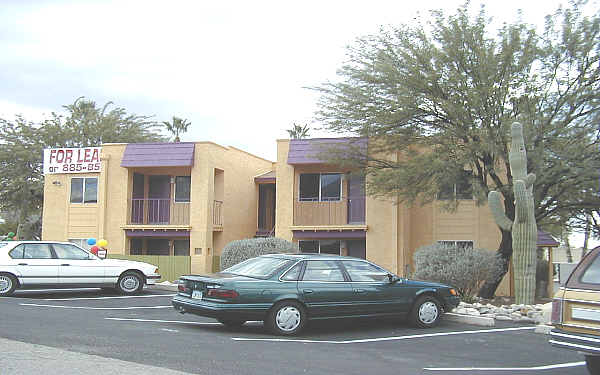 Oasis In The Catalinas in Tucson, AZ - Building Photo - Building Photo