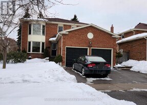 508 Lightfoot Pl in Pickering, ON - Building Photo