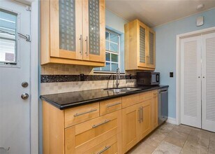 1109 N 13th Ct in Hollywood, FL - Foto de edificio - Building Photo