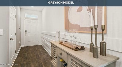 9909 Garrin Dr in Jacksonville, FL - Foto de edificio - Building Photo