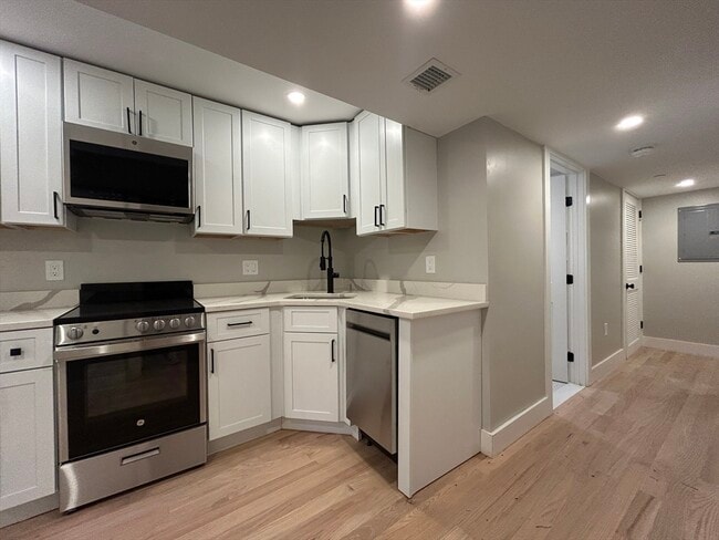 56 Delle Ave, Unit 1