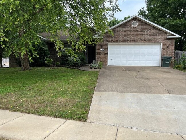 property at 2678 E Magnolia Dr