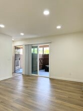 440 W Orangewood Ave in Anaheim, CA - Building Photo - Building Photo