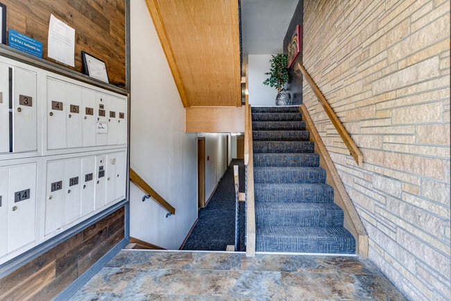 Groveland Terrace
