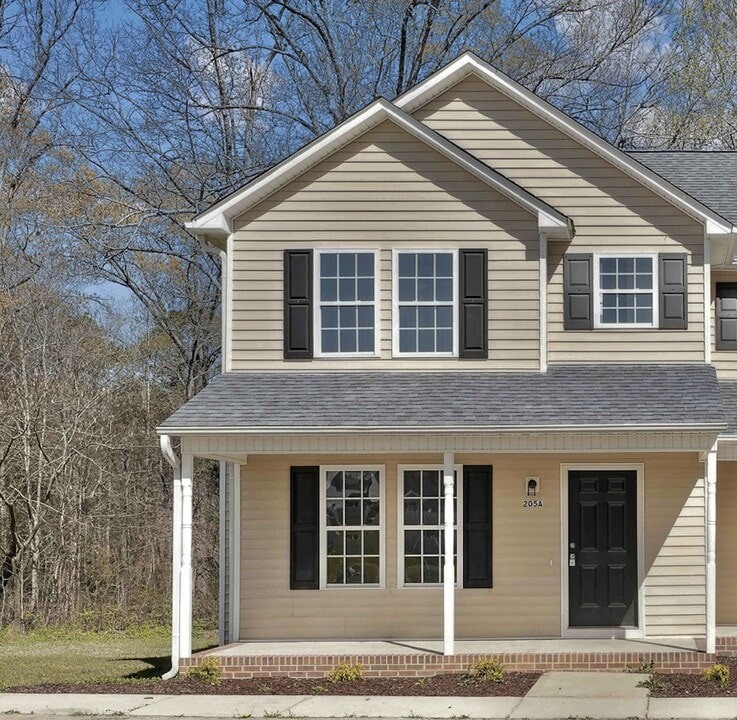 205 Tonylee Ct in Raleigh, NC - Building Photo