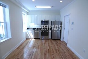 3 Chauncy St in Cambridge, MA - Building Photo