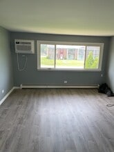 641 Pasadena Ave, Unit 2W in Beecher, IL - Building Photo - Building Photo
