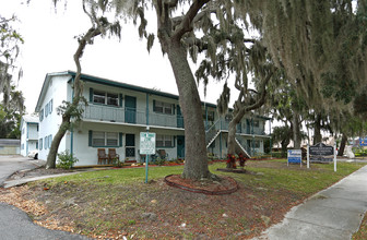 River Heights & Executive Estates in New Port Richey, FL - Building Photo - Building Photo