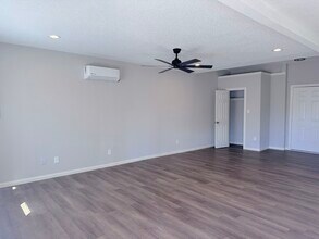 2704 Brewster St in Houston, TX - Building Photo - Building Photo