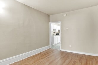 2035 Logan St in Harrisburg, PA - Building Photo - Building Photo