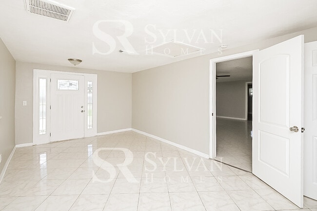 5405 Trouble Creek Rd in New Port Richey, FL - Building Photo - Building Photo