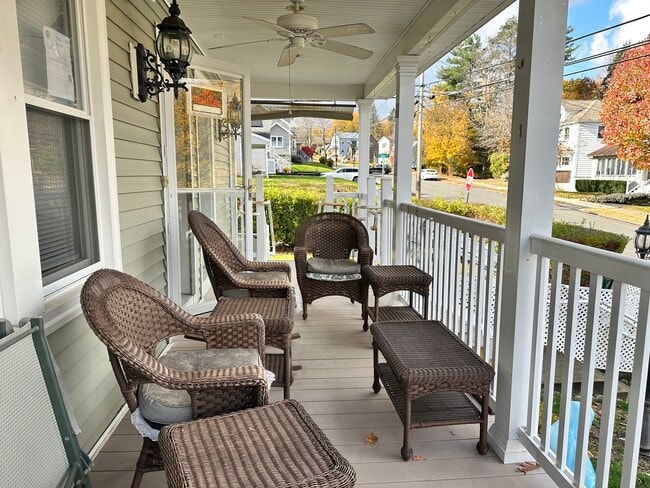 105 S St Ext in Bristol, CT - Building Photo - Building Photo