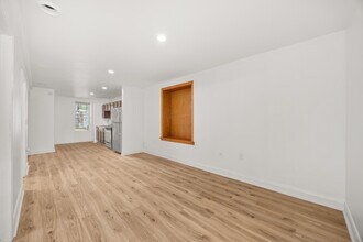 2228 S Wood St in Chicago, IL - Building Photo - Building Photo