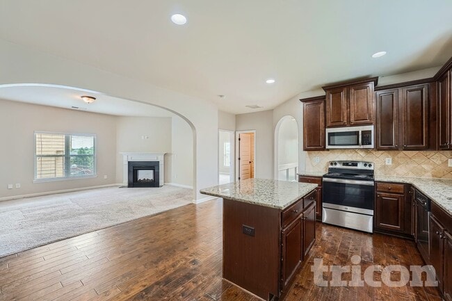 744 Effendi Pl in Fairburn, GA - Building Photo - Building Photo