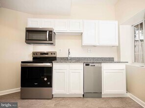 1804 E Lanvale St in Baltimore, MD - Building Photo - Building Photo