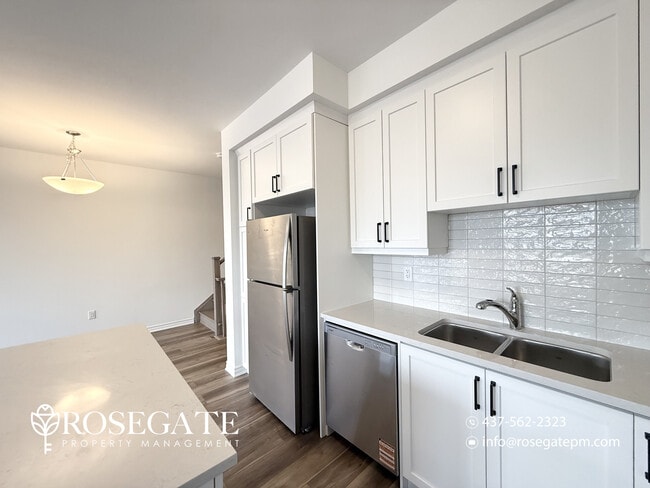 Spacious 3-Bedroom Detached Home with Garage & Parking in Brampton in Brampton, ON - Building Photo - Building Photo