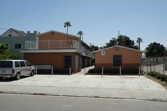 8557 Juniper Ave in Fontana, CA - Building Photo - Building Photo