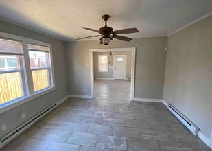 1003 NE 17th St in Oklahoma City, OK - Foto de edificio - Building Photo