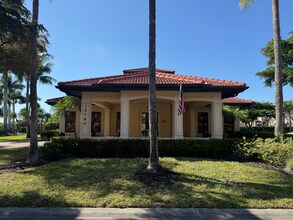 15751 Prentiss Pointe Cir in Ft. Myers, FL - Building Photo - Building Photo