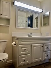 583 Van Wey Cir, Unit D in Eagle Point, OR - Building Photo - Building Photo