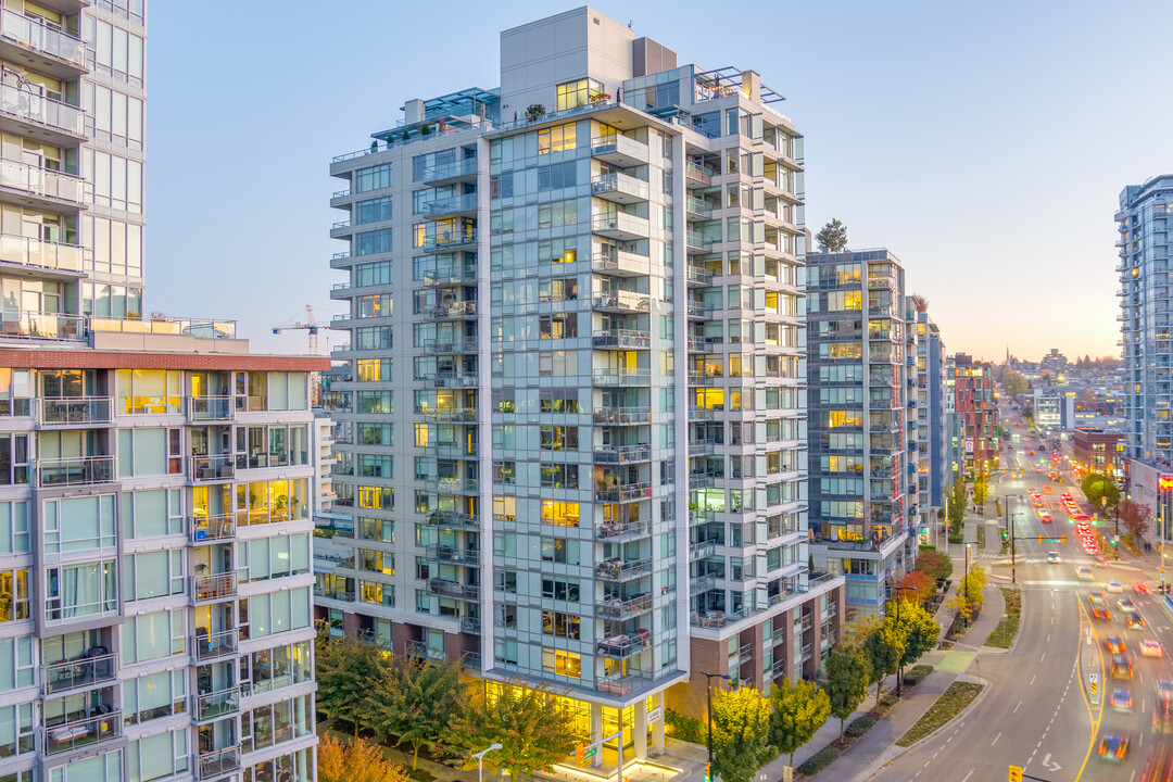 Lido in Vancouver, BC - Building Photo