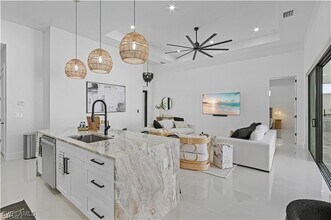 1923 SW 27th Terrace in Cape Coral, FL - Foto de edificio - Building Photo