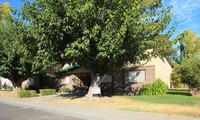 Arden Villa Apartments in Sacramento, CA - Foto de edificio - Building Photo