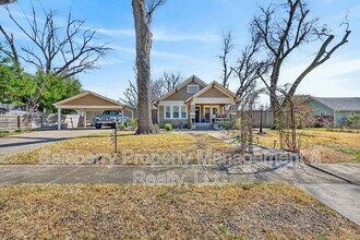 212 N Grand Ave in Waxahachie, TX - Building Photo - Building Photo