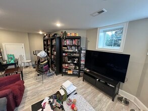 118 Holland St in Somerville, MA - Foto de edificio - Building Photo