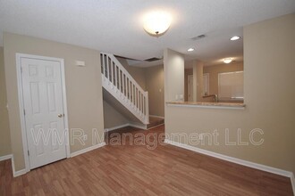 9102 Charminster Ct in Charlotte, NC - Building Photo - Building Photo