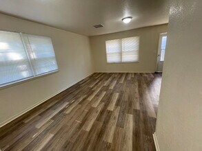 1907 N Jeanette Ave in Wichita, KS - Building Photo - Building Photo