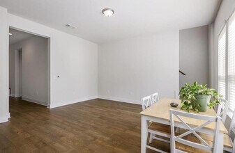 13501 Metric Blvd in Austin, TX - Building Photo - Building Photo